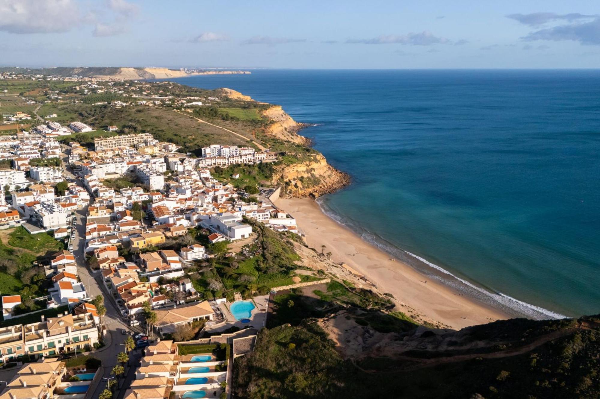 Comfy Flat W/ Rooftop Beach View By Lovelystay Burgau Exterior foto